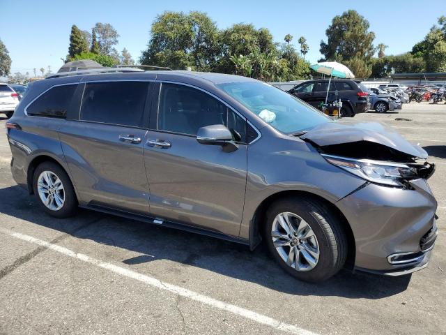 Продажа на аукционе авто 2022 Toyota Sienna Limited, vin: 5TDZRKEC0NS110935, номер лота: 62439473