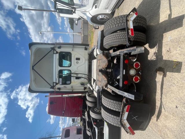63188693 :رقم المزاد ، 1FUBGAD42GLHD9913 vin ، 2016 Freightliner Cascadia 113 مزاد بيع