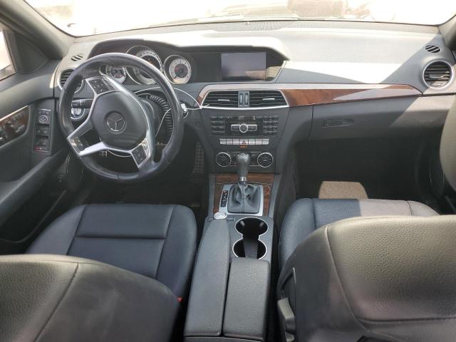 2014 Mercedes-benz C 300 4matic მანქანა იყიდება აუქციონზე, vin: WDDGF8AB4EG233038, აუქციონის ნომერი: 61757943