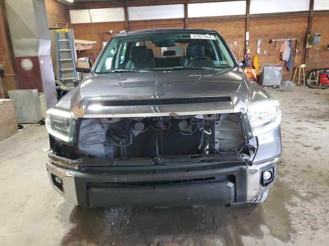 Продажа на аукционе авто 2018 Toyota Tundra, vin: 5TFHY5F18JX759528, номер лота: 67921964