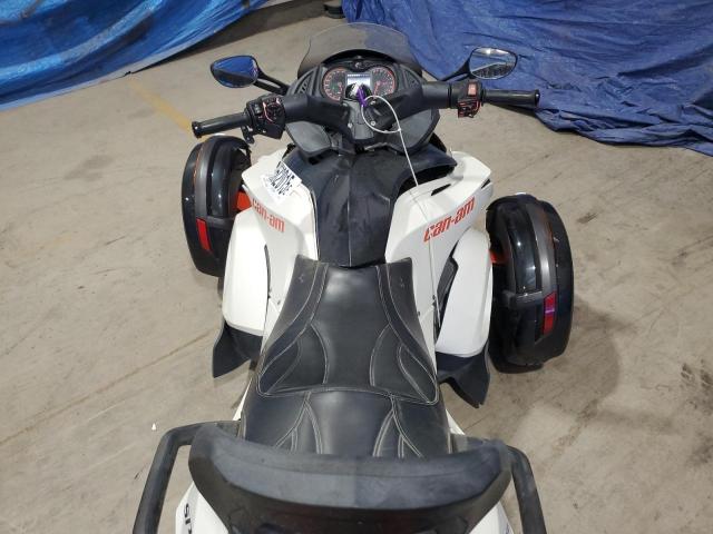 Продаж на аукціоні авто 2014 Can-am Spyder Roa, vin: 2BXNABC14EV001370, номер лоту: 70502015