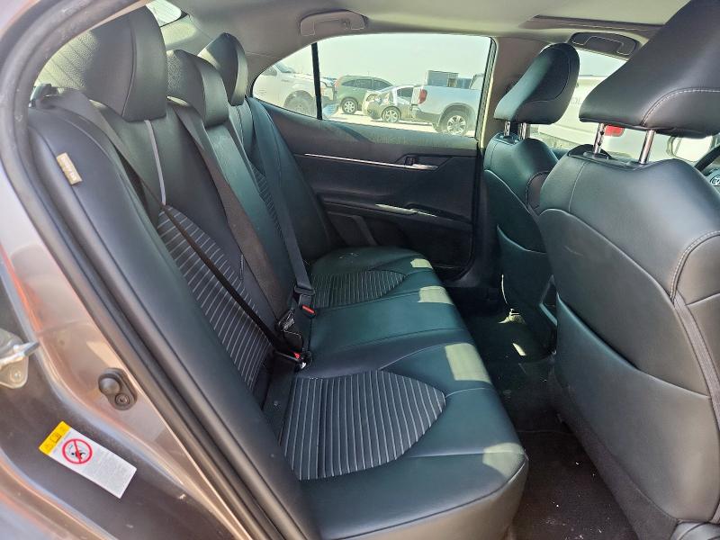 Продаж на аукціоні авто 2018 Toyota Camry L, vin: 4T1B11HK8JU664974, номер лоту: 67254995