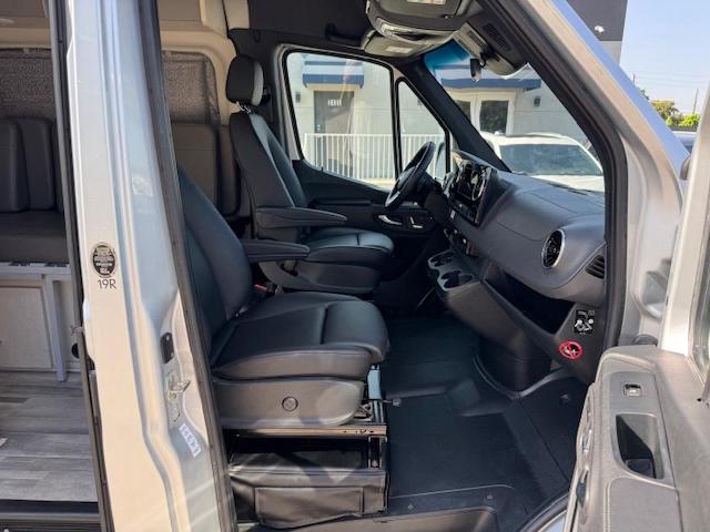 Продаж на аукціоні авто 2022 Mercedes-benz Sprinter 2500, vin: W1X4EBHY0NP484324, номер лоту: 70476525