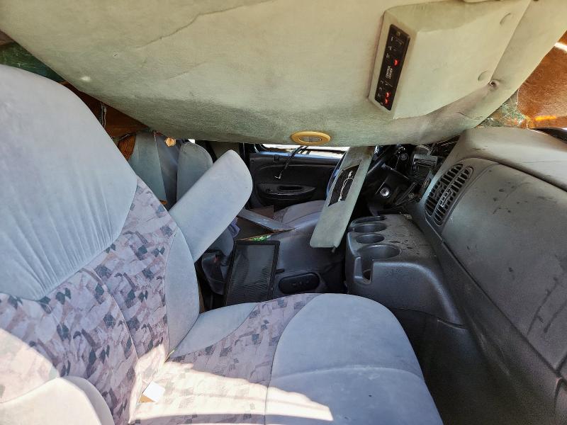 70223185 :رقم المزاد ، 2B6HB11Y51K557627 vin ، 2001 Dodge Ram Van مزاد بيع