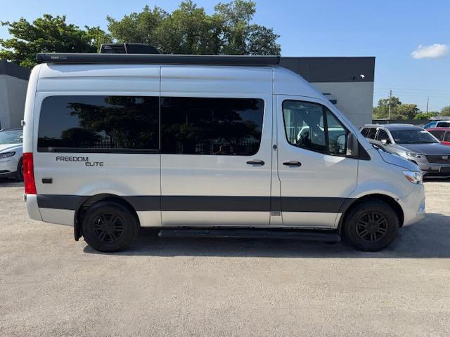 Продаж на аукціоні авто 2022 Mercedes-benz Sprinter 2500, vin: W1X4EBHY0NP484324, номер лоту: 70476525
