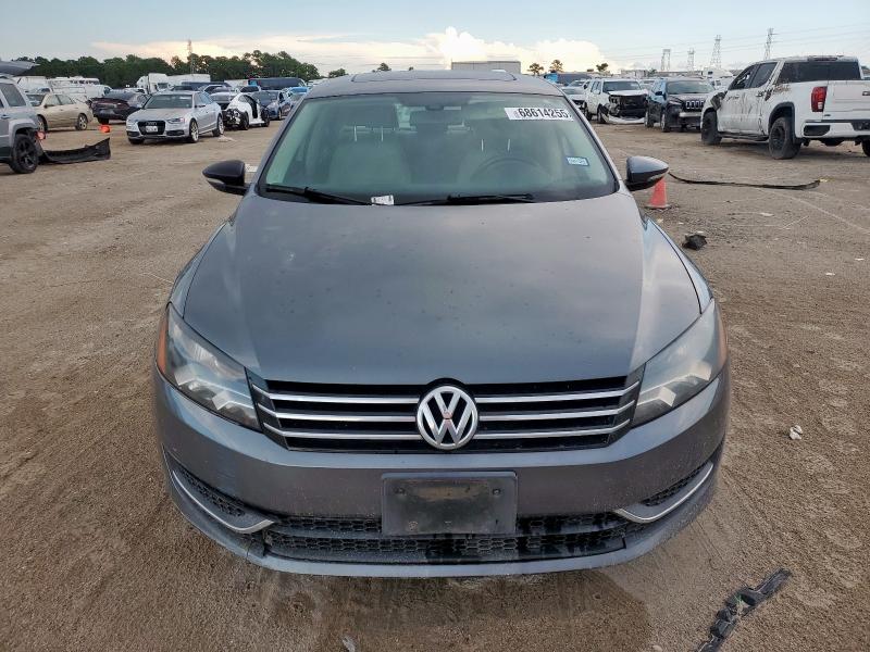 68614255 :رقم المزاد ، 1VWBH7A3XCC056515 vin ، 2012 Volkswagen Passat مزاد بيع