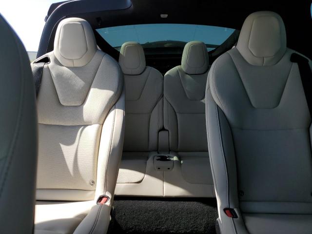 69311805 :رقم المزاد ، 7SAXCBE60NF334071 vin ، 2022 Tesla Model X مزاد بيع