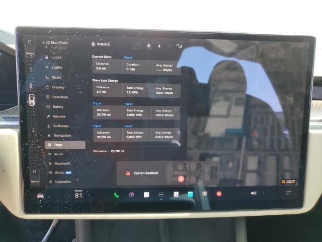 69311805 :رقم المزاد ، 7SAXCBE60NF334071 vin ، 2022 Tesla Model X مزاد بيع