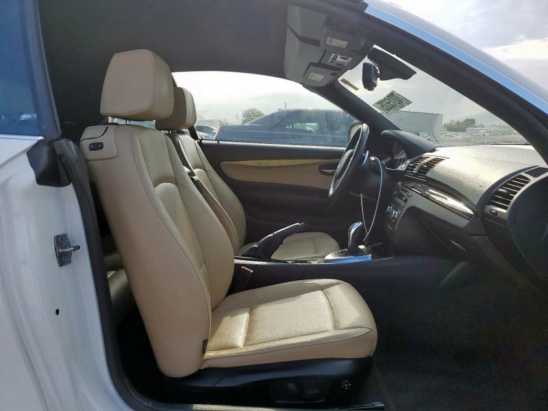 70315635 :رقم المزاد ، WBAUN7C59BVM25500 vin ، 2011 Bmw 135 I مزاد بيع