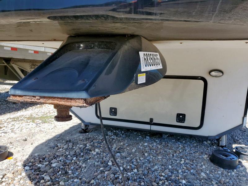 68350635 :رقم المزاد ، 5ZT3SN2B5KG703198 vin ، 2019 Sani Trailer مزاد بيع