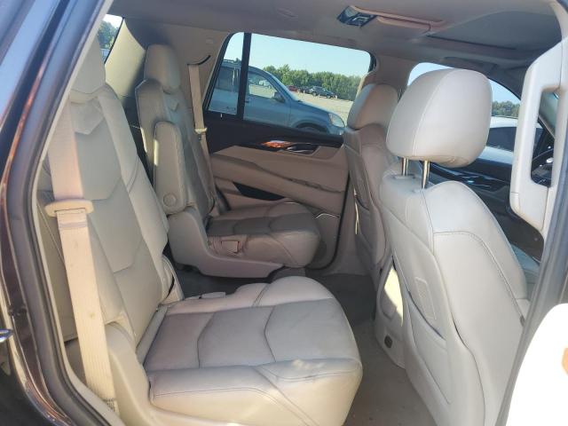 70040675 :رقم المزاد ، 1GYS4CKJ3HR201901 vin ، 2017 Cadillac Escalade P مزاد بيع