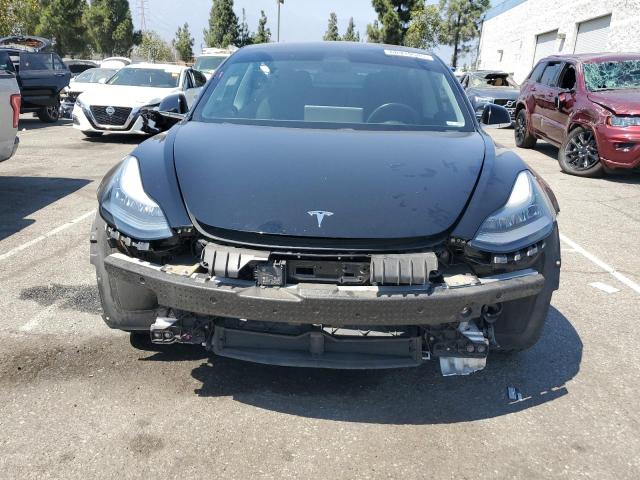 68919545 :رقم المزاد ، 5YJ3E1EA7KF305795 vin ، 2019 Tesla Model 3 مزاد بيع