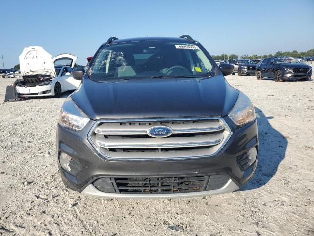 69053935 :رقم المزاد ، 1FMCU0GD4JUC20323 vin ، 2018 Ford Escape Se مزاد بيع