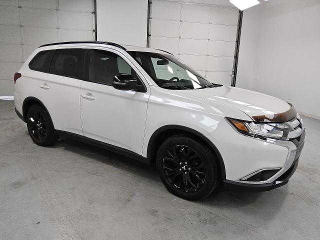 Продажа на аукционе авто 2018 Mitsubishi Outlander, vin: JA4AD3A31JZ044227, номер лота: 67793005