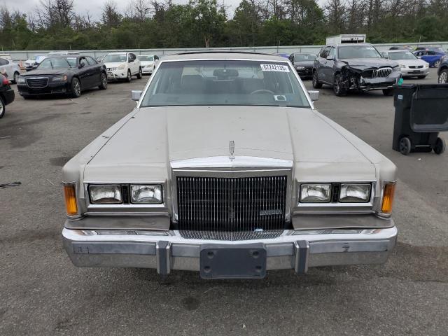 1989 Lincoln Town Car C მანქანა იყიდება აუქციონზე, vin: 1LNBM83F7KY627418, აუქციონის ნომერი: 67242135