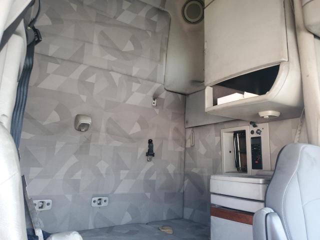 Продажа на аукционе авто 2011 Volvo Vn, vin: 4V4NC9TH7BN531144, номер лота: 61816206