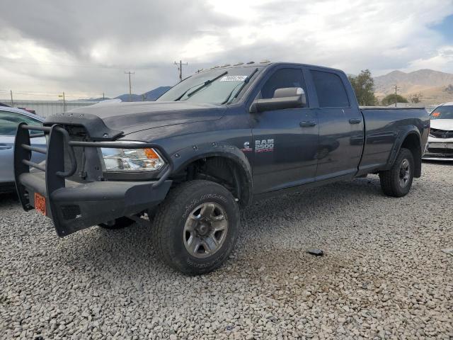 70066295 :رقم المزاد ، 3C6UR5HL3JG273327 vin ، 2018 Ram 2500 St مزاد بيع