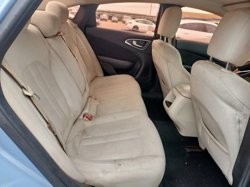 70784595 :رقم المزاد ، 1C3CCCABXFN712604 vin ، 2015 Chrysler 200 مزاد بيع