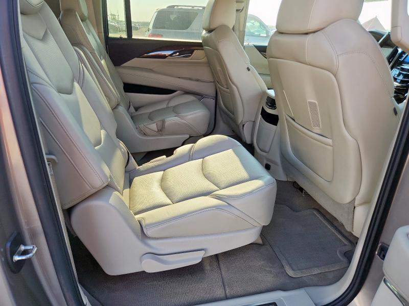 69801405 :رقم المزاد ، 1GYS4SKJ9FR556059 vin ، 2015 Cadillac Escalade مزاد بيع