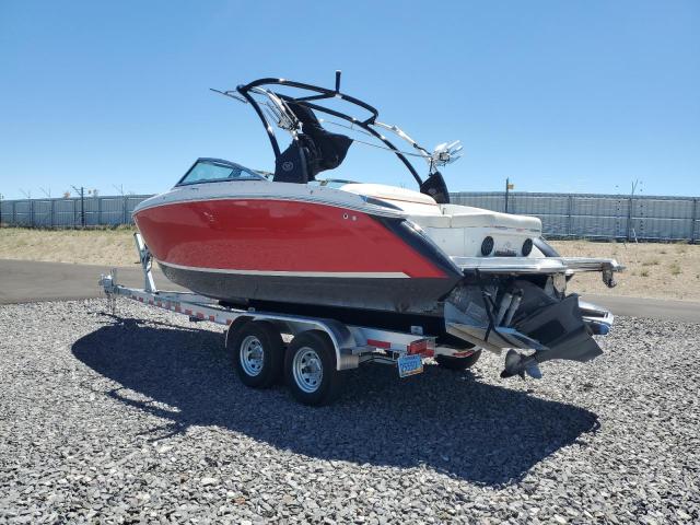 67990675 :رقم المزاد ، FGE5S003I516 vin ، 2016 Cobalt Boat مزاد بيع