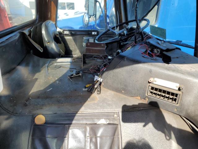 1990 Whitegmc Xpeditor W მანქანა იყიდება აუქციონზე, vin: 4V2DCFMD7LU507027, აუქციონის ნომერი: 68278065
