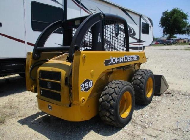 70401885 :رقم المزاد ، KV0250A250800 vin ، 2010 John Deere 250 مزاد بيع