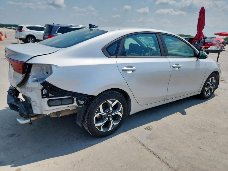 2020 Kia Forte მანქანა იყიდება აუქციონზე, vin: 3KPF24AD5LE186739, აუქციონის ნომერი: 70536415