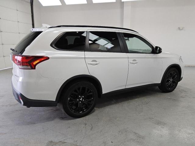 Продажа на аукционе авто 2018 Mitsubishi Outlander, vin: JA4AD3A31JZ044227, номер лота: 67793005