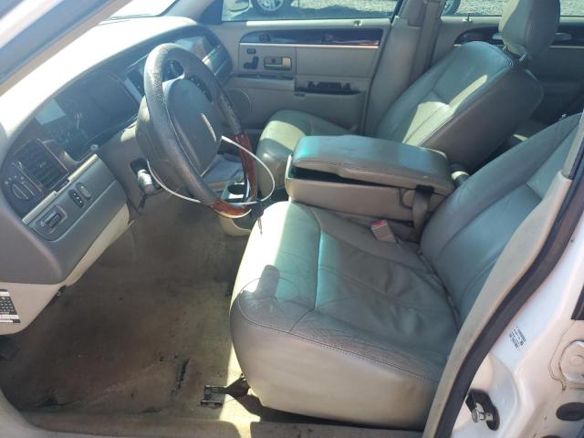 70155335 :رقم المزاد ، 1LNHM82VX7Y628945 vin ، 2007 Lincoln Town Car Signature Limited مزاد بيع