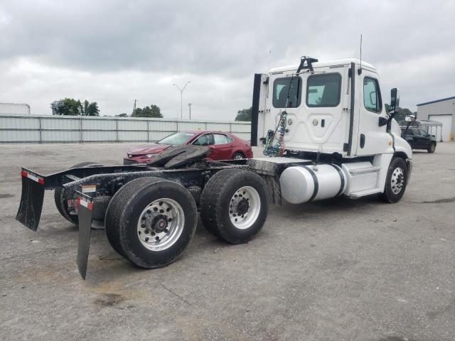 63622425 :رقم المزاد ، 1FUGGEDV0JLHB4053 vin ، 2018 Freightliner Cascadia 1 مزاد بيع