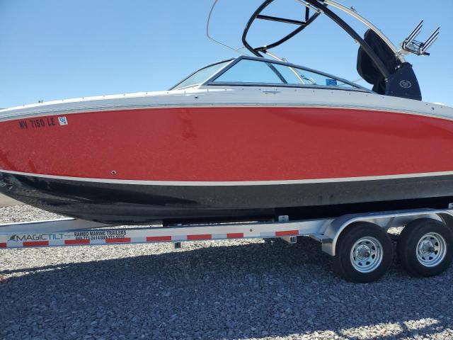 67990675 :رقم المزاد ، FGE5S003I516 vin ، 2016 Cobalt Boat مزاد بيع