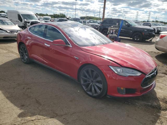 71014225 :رقم المزاد ، 5YJSA1E18FF118157 vin ، 2015 Tesla Model S مزاد بيع