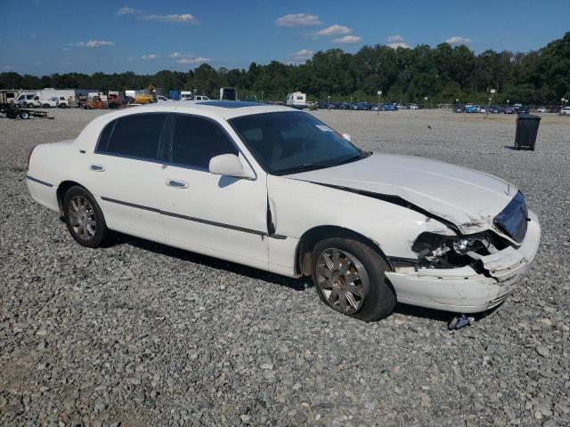 70155335 :رقم المزاد ، 1LNHM82VX7Y628945 vin ، 2007 Lincoln Town Car Signature Limited مزاد بيع