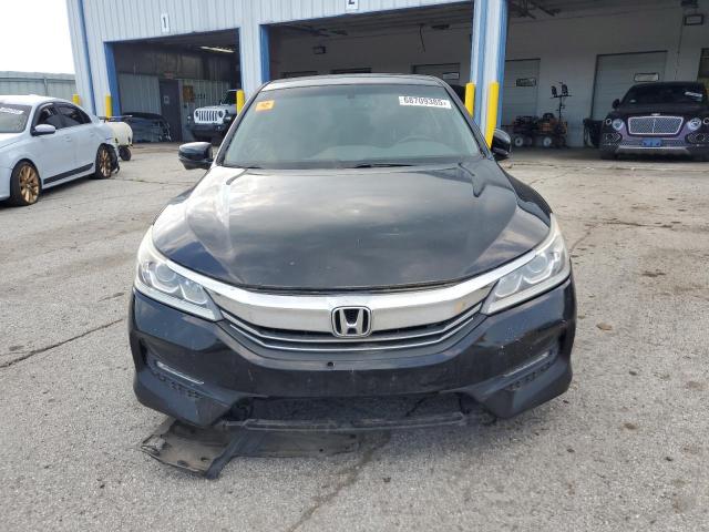68709385 :رقم المزاد ، 1HGCR2F84HA035806 vin ، 2017 Honda Accord مزاد بيع