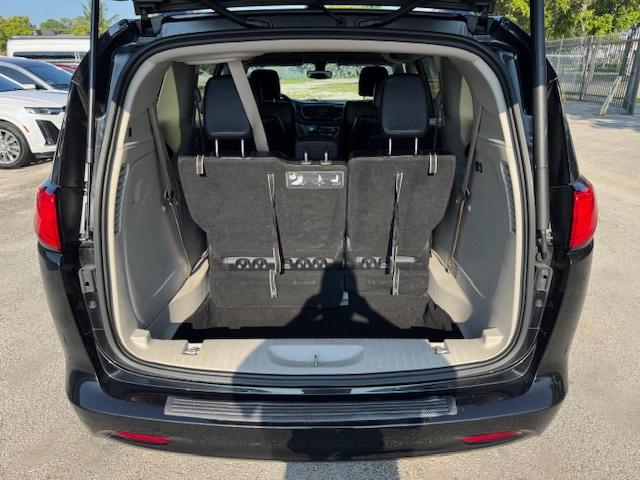 Продаж на аукціоні авто 2020 Chrysler Voyager Lxi, vin: 2C4RC1DG7LR163251, номер лоту: 70291115