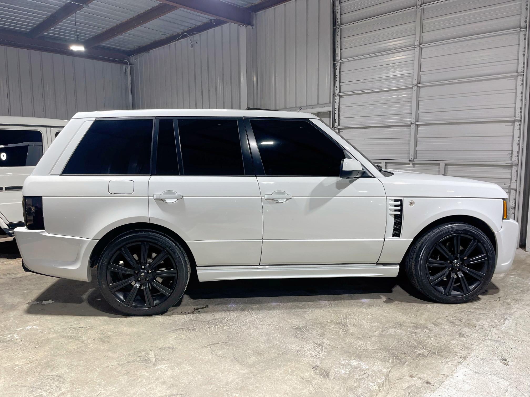 68226495 :رقم المزاد ، SALMF1E46BA357805 vin ، 2011 Land Rover Range Rove مزاد بيع