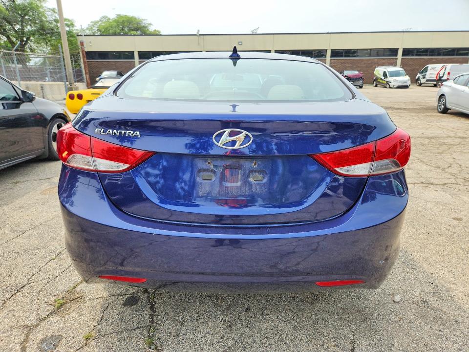 64897156 :رقم المزاد ، 5NPDH4AE0DH195098 vin ، 2013 Hyundai Elantra مزاد بيع