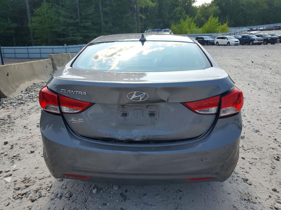 2013 Hyundai Elantra მანქანა იყიდება აუქციონზე, vin: 5NPDH4AE1DH381121, აუქციონის ნომერი: 62842616