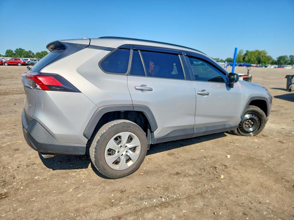 Продажа на аукционе авто 2021 Toyota Rav4, vin: 2T3H1RFV3MW136079, номер лота: 65872696