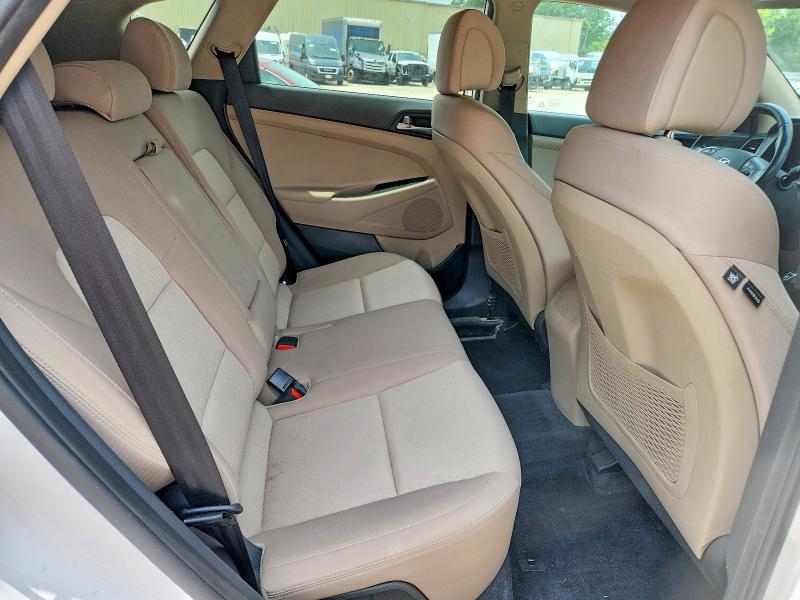 Продажа на аукционе авто 2016 Hyundai Tucson, vin: KM8J33A29GU181210, номер лота: 63747206