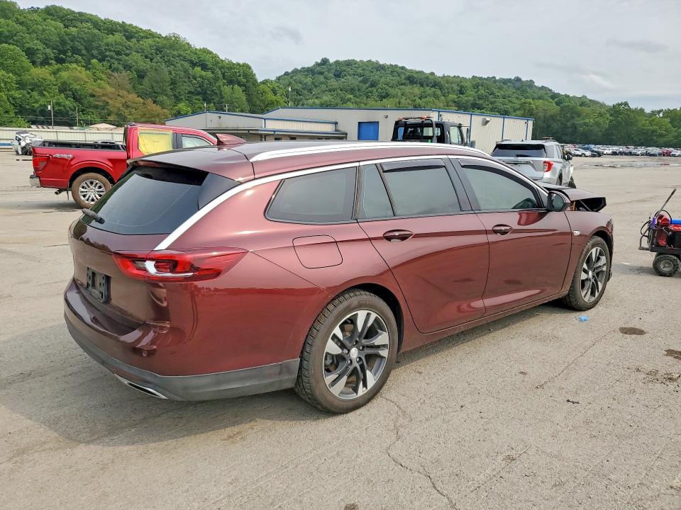 2018 Buick Regal Tourx მანქანა იყიდება აუქციონზე, vin: W04GV8SX6J1112607, აუქციონის ნომერი: 64386316