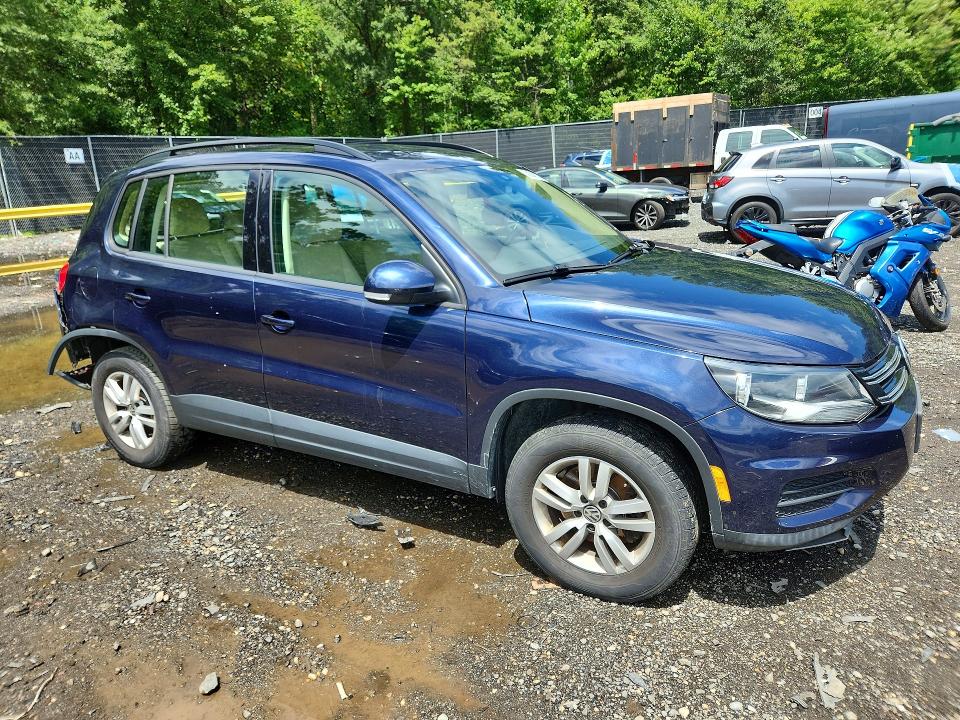 63842126 :رقم المزاد ، WVGAV7AX4GW616281 vin ، 2016 Volkswagen Tiguan مزاد بيع