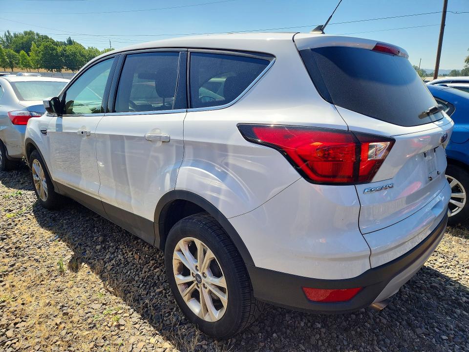 61876786 :رقم المزاد ، 1FMCU9GD9KUA06529 vin ، 2019 Ford Escape مزاد بيع