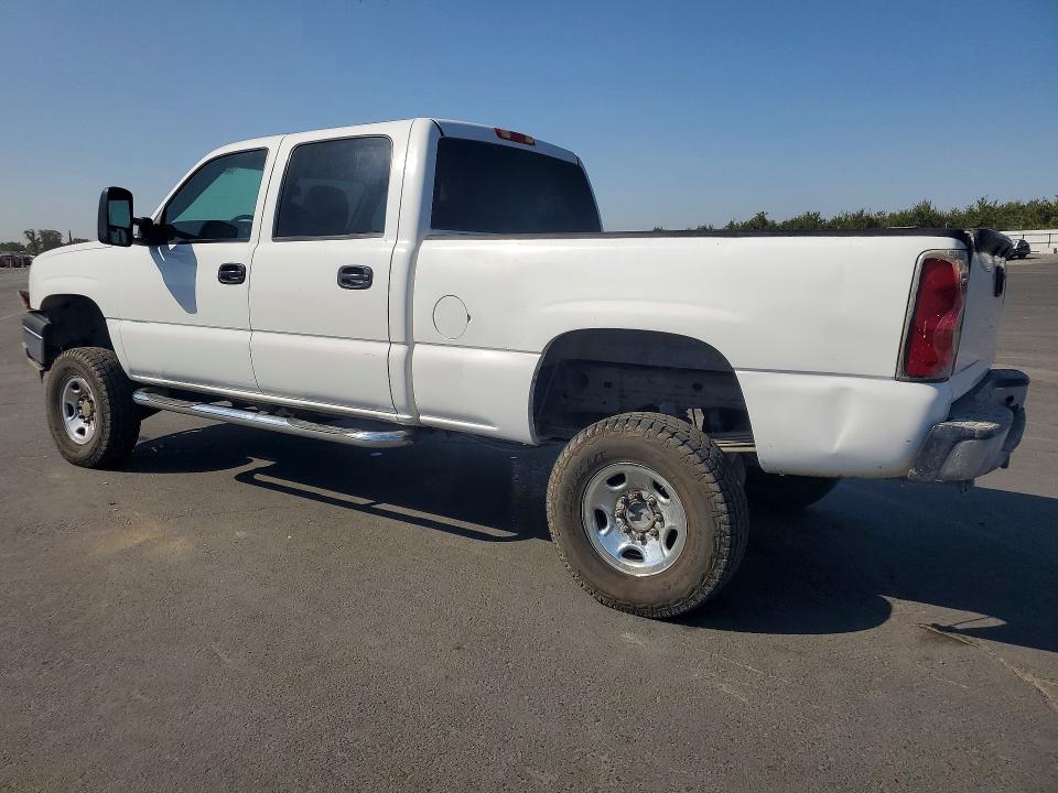 63793656 :رقم المزاد ، 1GCGK23U74F194399 vin ، 2004 Chevrolet Silverado مزاد بيع