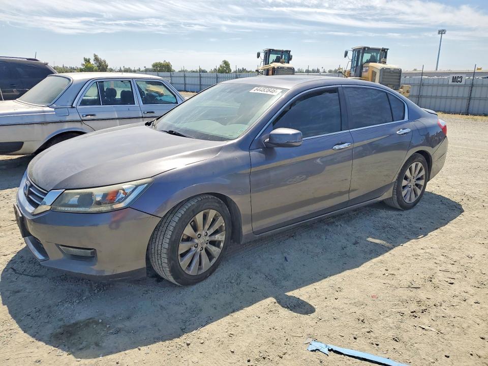 64483846 :رقم المزاد ، 1HGCR2F86FA073468 vin ، 2015 Honda Accord مزاد بيع