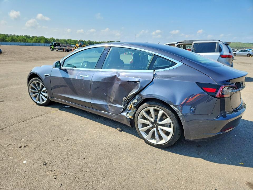 2018 Tesla Model 3 მანქანა იყიდება აუქციონზე, vin: 5YJ3E1EA3JF031087, აუქციონის ნომერი: 64365406