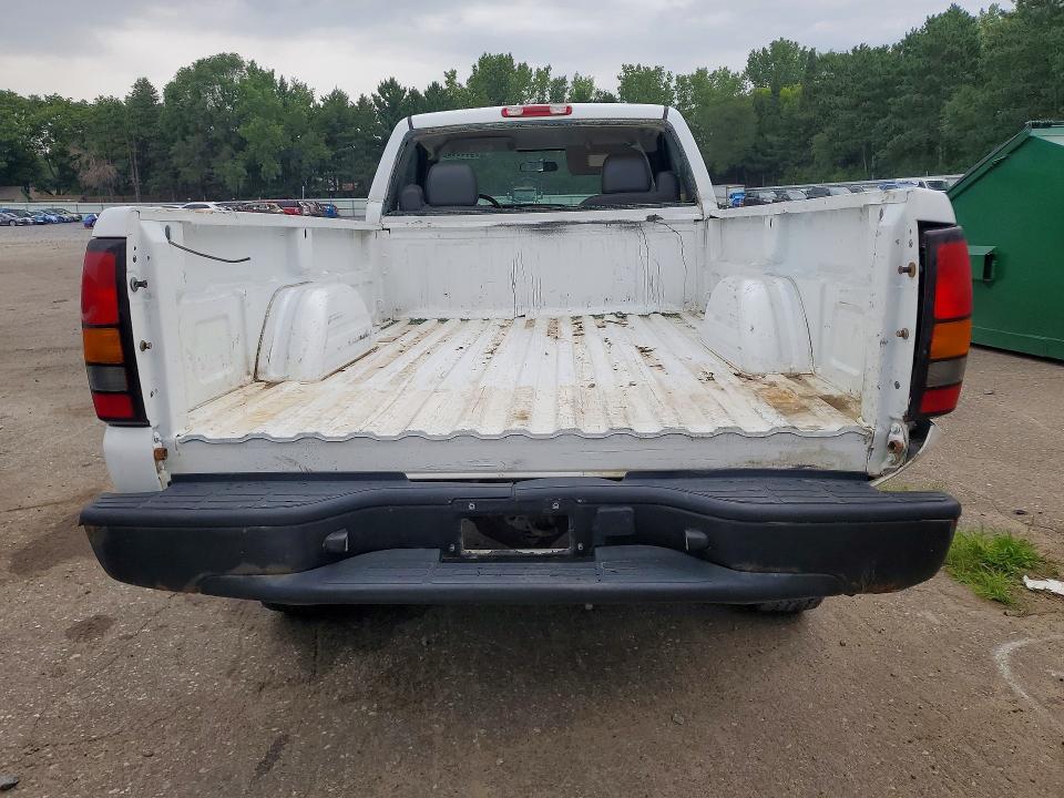 64600486 :رقم المزاد ، 1GTHK24U54E298012 vin ، 2004 Gmc Sierra مزاد بيع