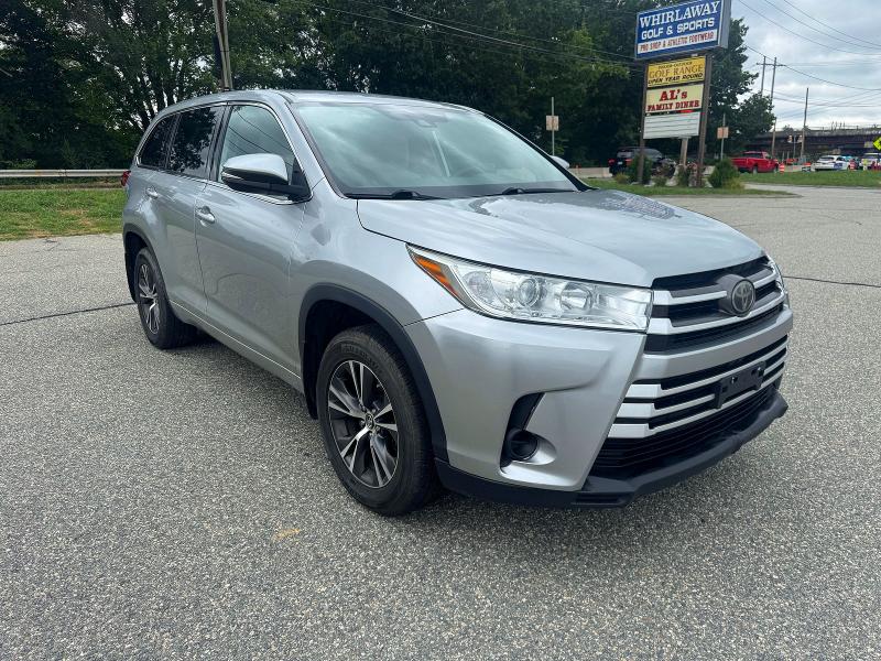 Продаж на аукціоні авто 2018 Toyota Highlander, vin: 5TDBZRFH7JS845989, номер лоту: 65688556