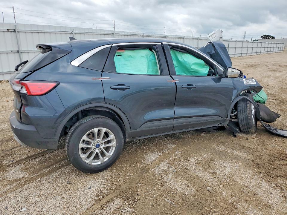 2022 Ford Escape მანქანა იყიდება აუქციონზე, vin: 1FMCU9G69NUB57179, აუქციონის ნომერი: 65005886
