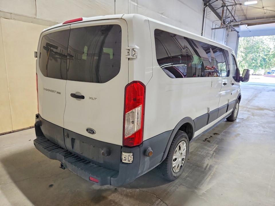 67366616 :رقم المزاد ، 1FBZX2ZM0FKB01609 vin ، 2015 Ford Transit مزاد بيع